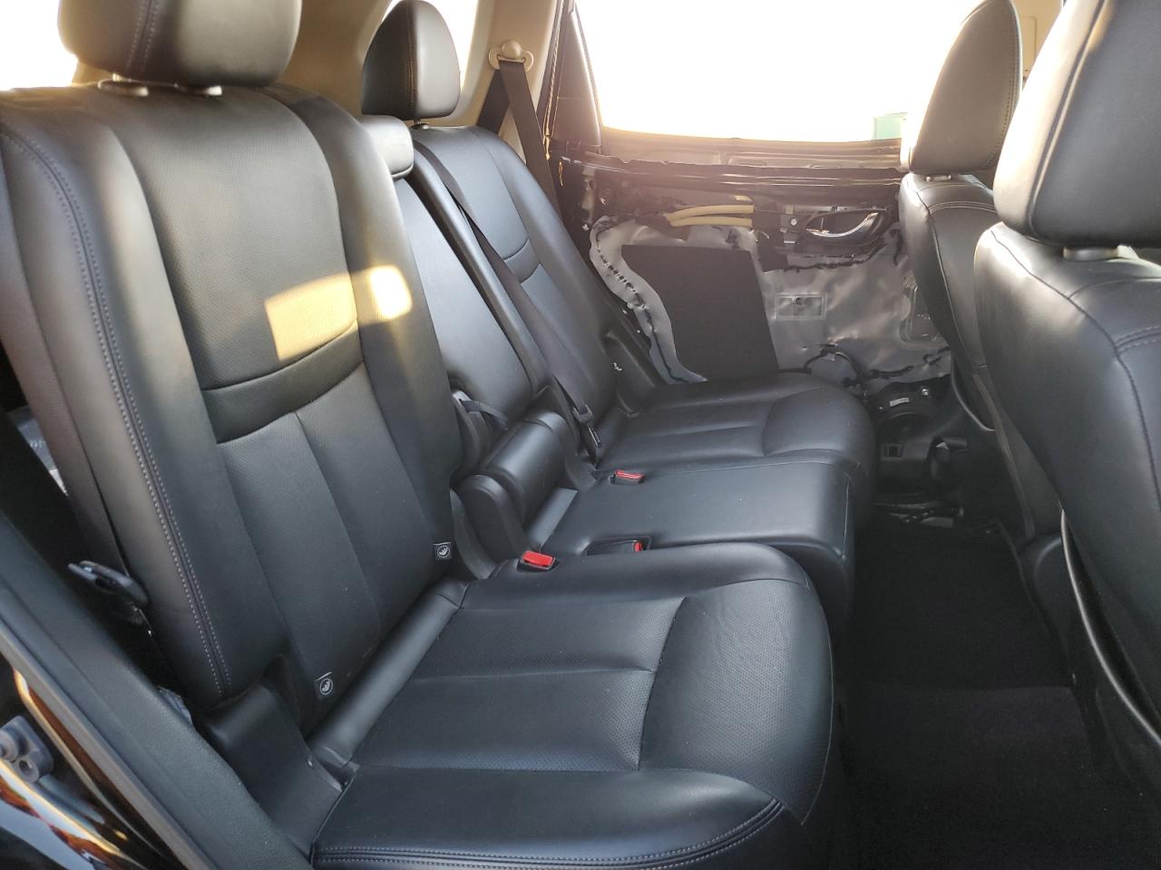 2018 Nissan Rogue S VIN: JN8AT2MT2JW455771 Lot: 90627315