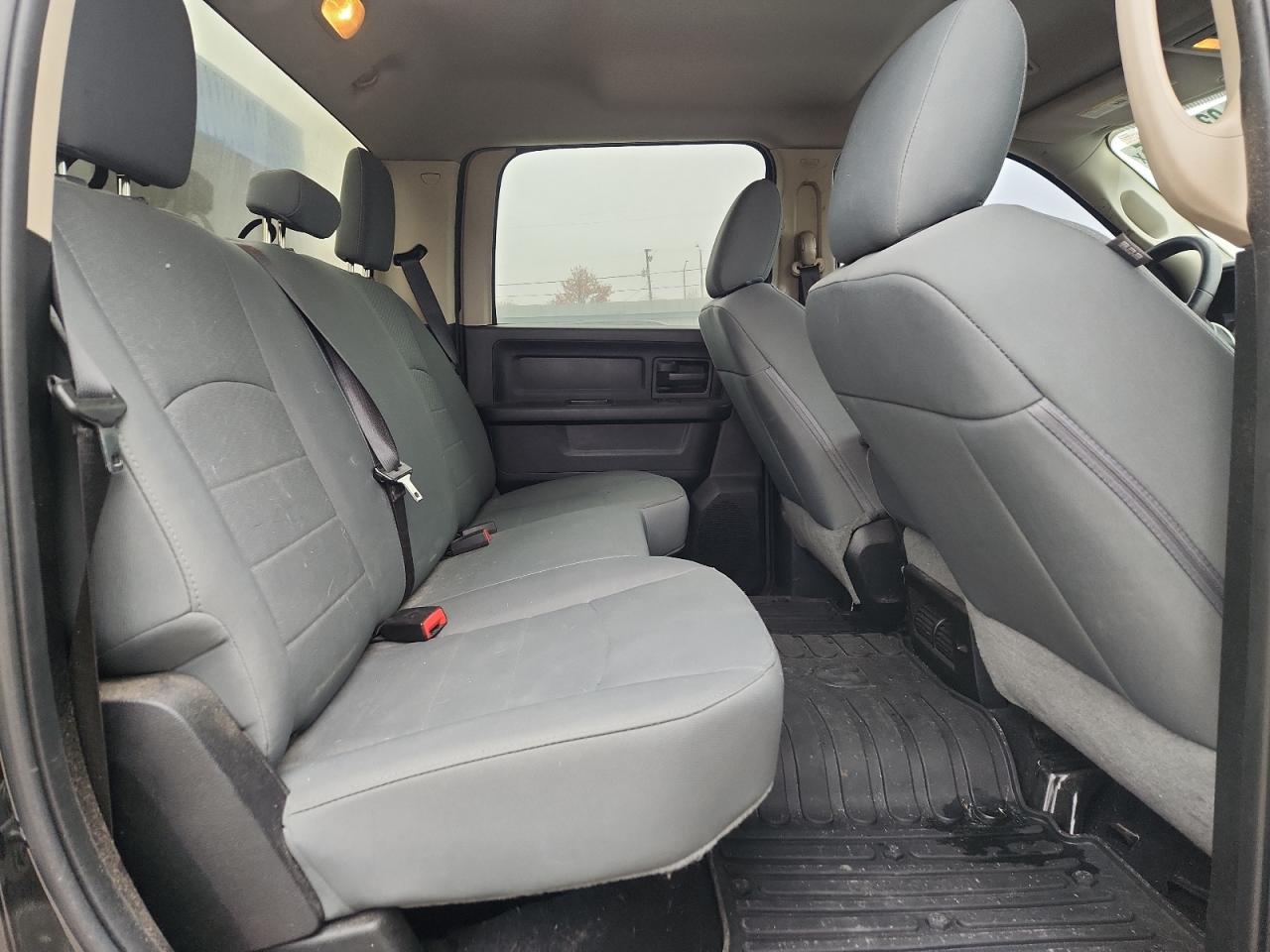 2018 Ram 1500 St VIN: 3C6RR7KG7JG235368 Lot: 93476695