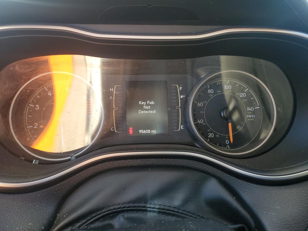 2019 Jeep Cherokee Latitude Plus VIN: 1C4PJLLB8KD164604 Lot: 93503275