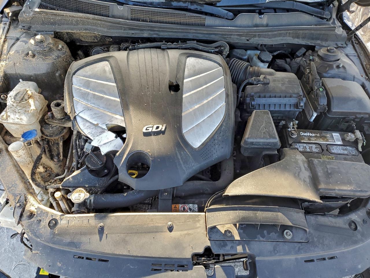 2015 Kia Cadenza Premium VIN: KNALN4D74F5177799 Lot: 94095395