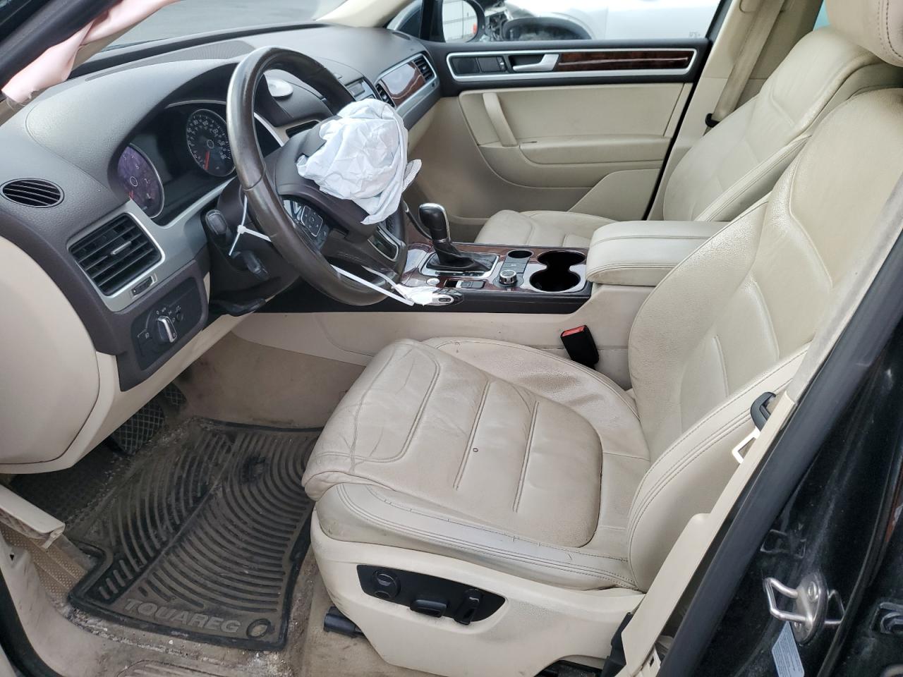 2014 Volkswagen Touareg V6 VIN: WVGEF9BP8ED009754 Lot: 93099315