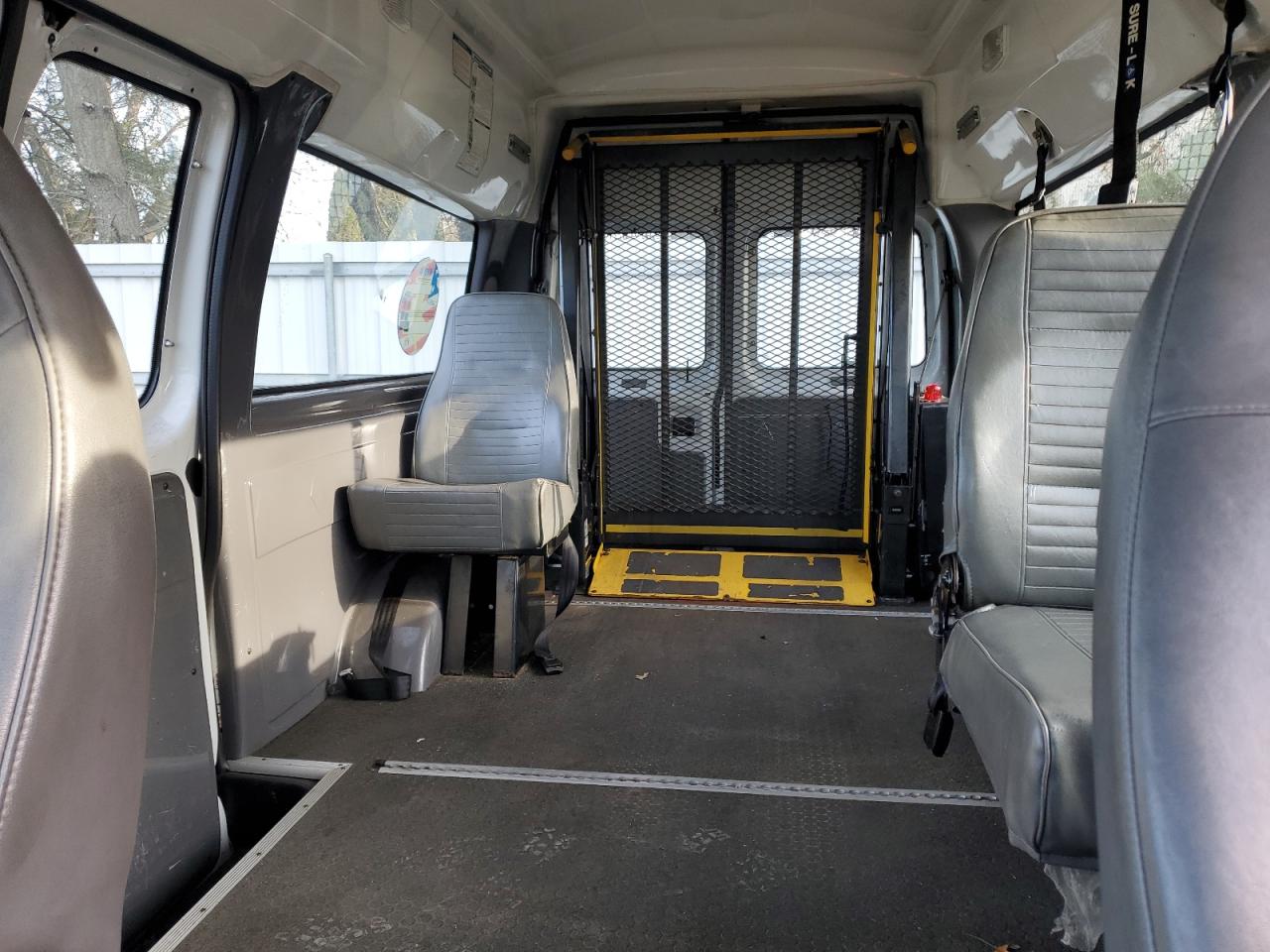 2006 Ford Econoline E250 Van VIN: 1FTNE24W56DA68541 Lot: 93600065