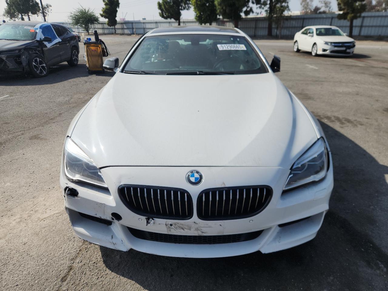 Фото: WBA6D0C57HG639420