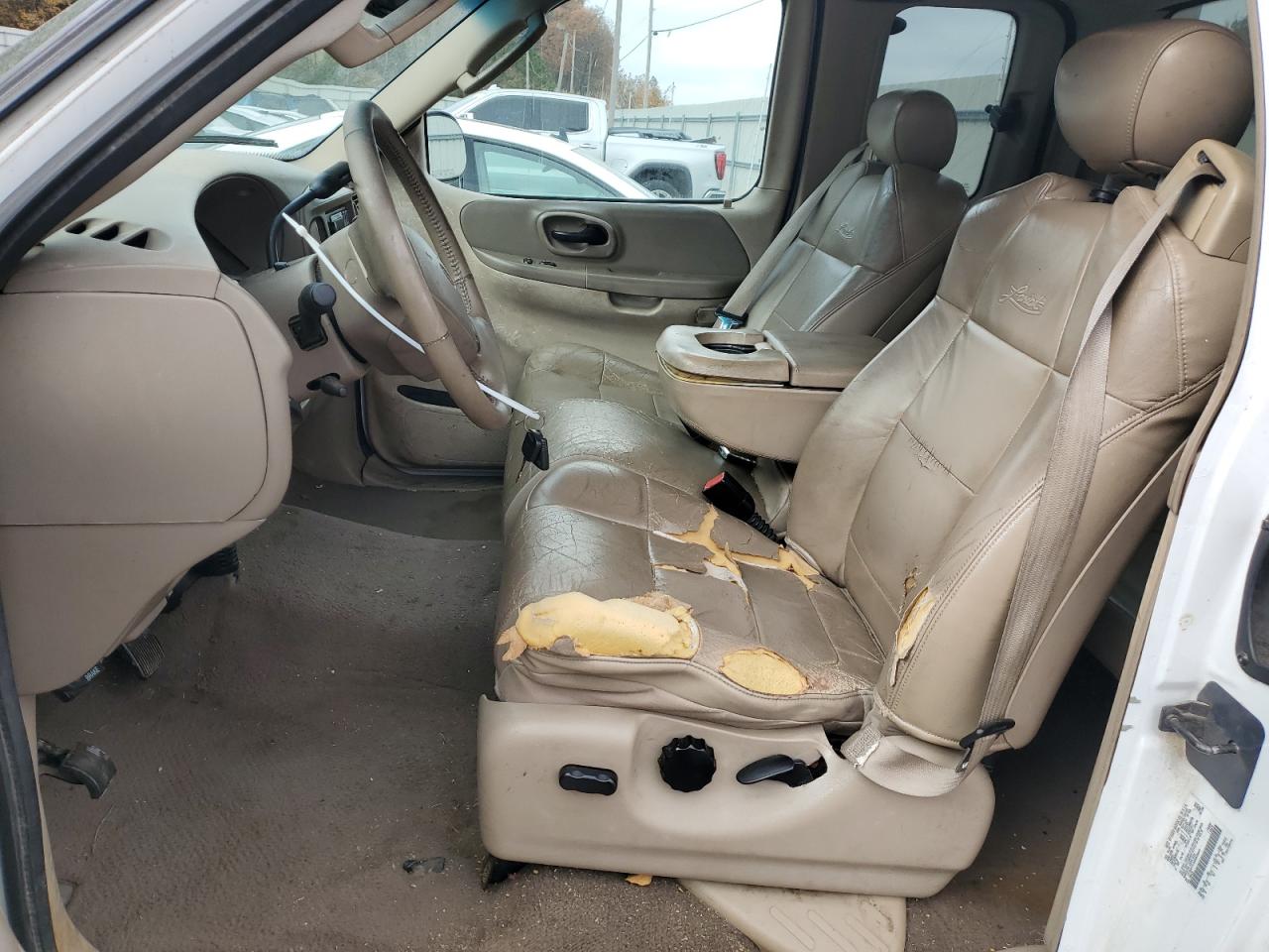 2002 Ford F150 VIN: 1FTRX17L42NB28661 Lot: 92951505