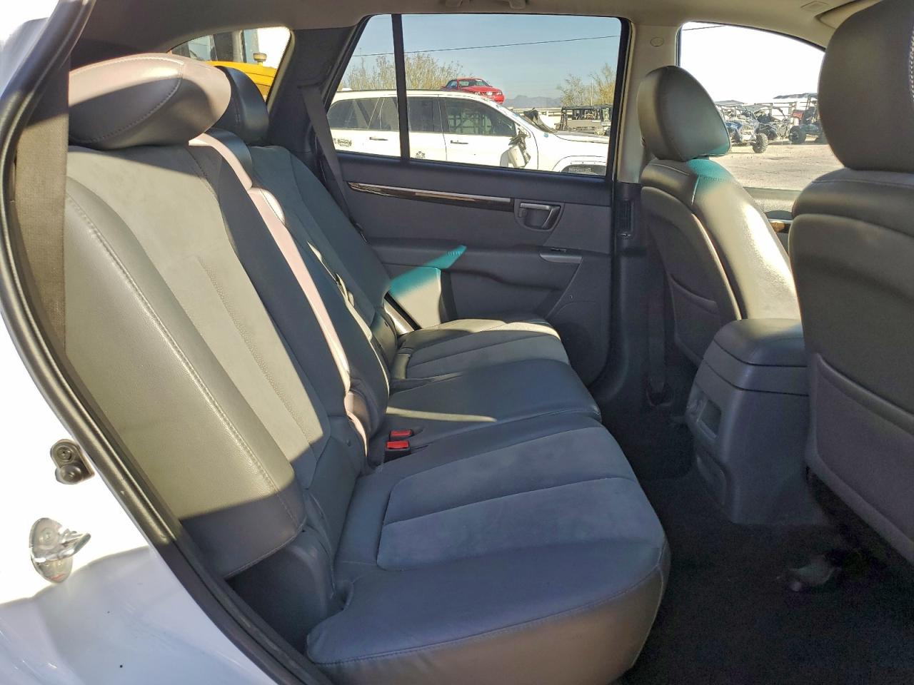 2011 Hyundai Santa Fe Se VIN: 5XYZH4AG9BG047043 Lot: 94426335