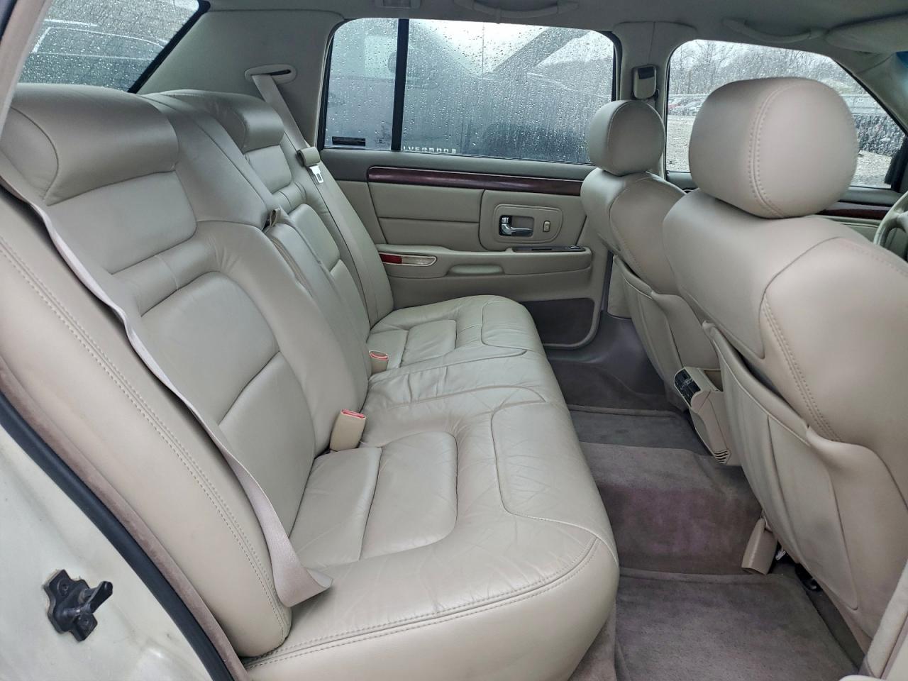 1998 Cadillac Deville VIN: 1G6KD54Y7WU728929 Lot: 94341105