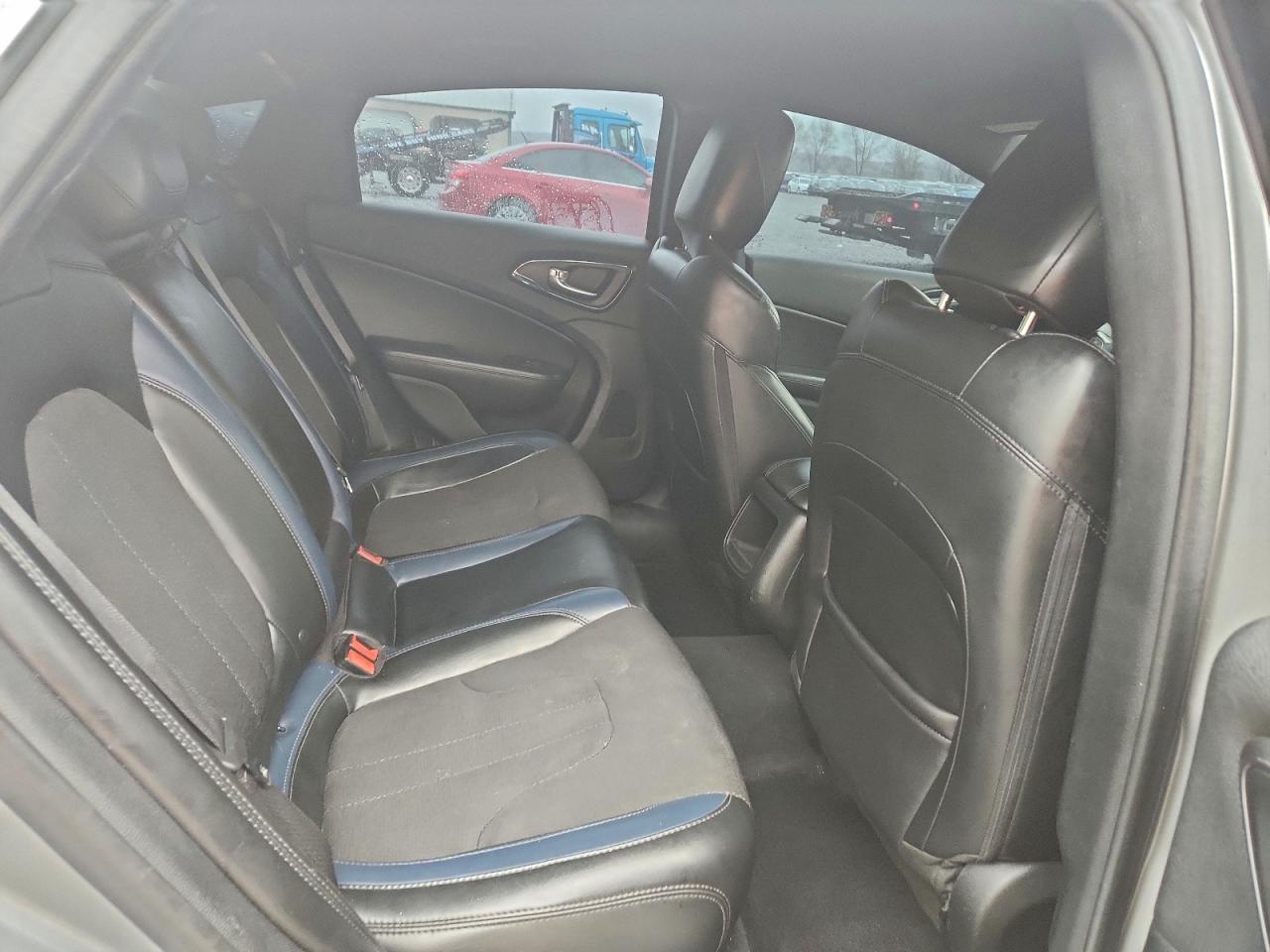 2015 Chrysler 200 S VIN: 1C3CCCBB1FN552837 Lot: 93304005