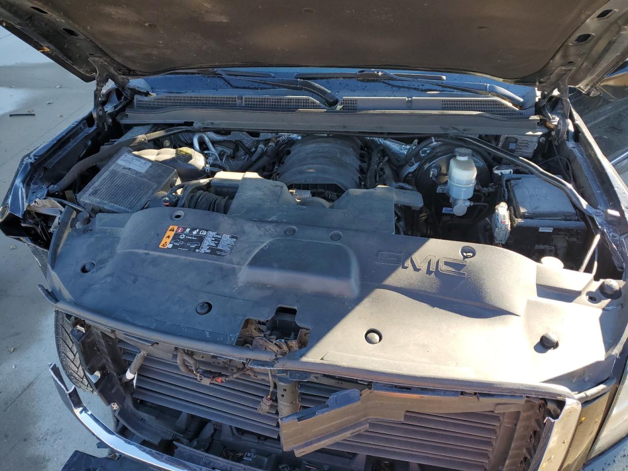 2018 GMC Yukon Xl Denali VIN: 1GKS2HKJ2JR241650 Lot: 90805125