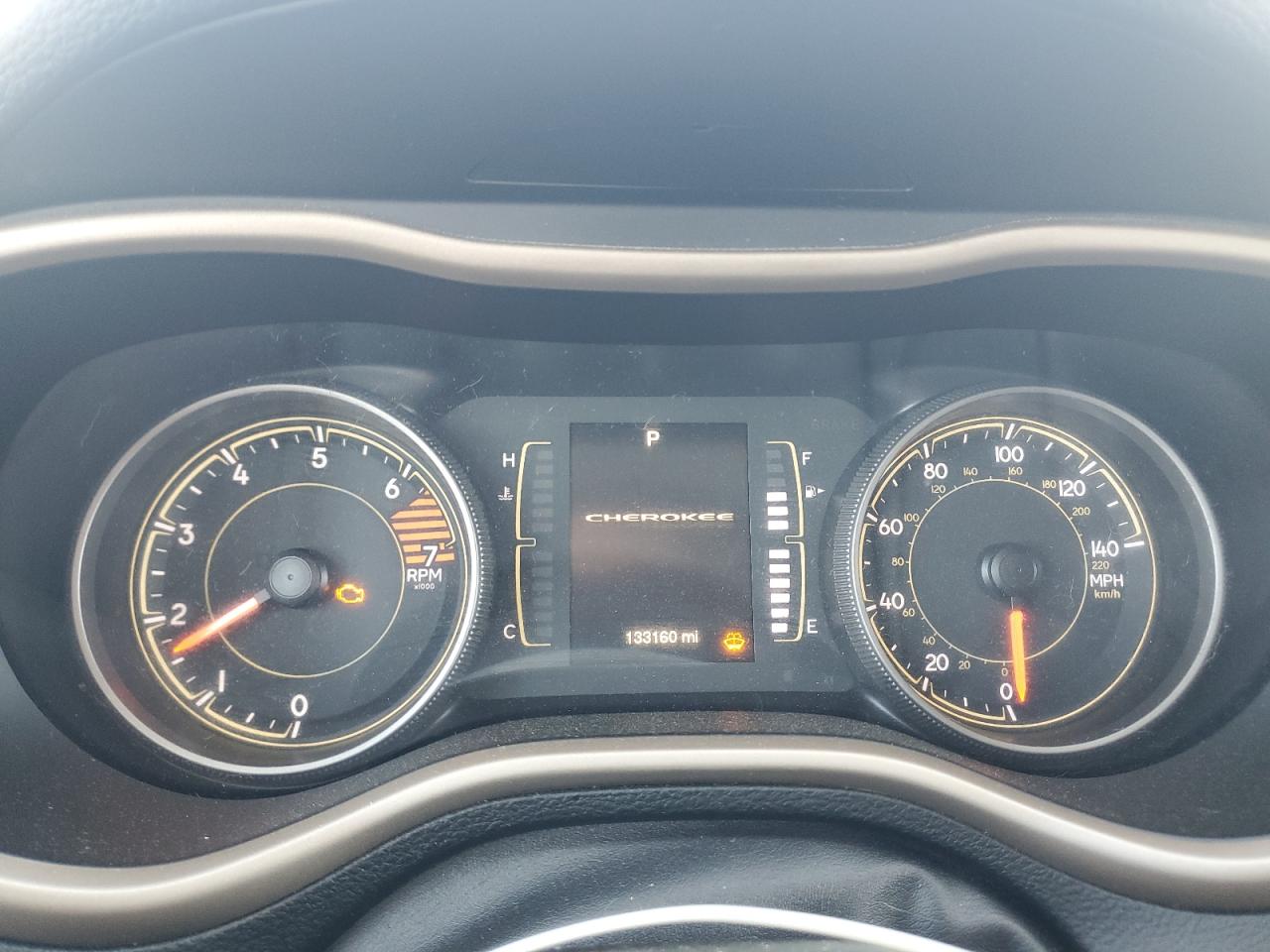 2017 Jeep Cherokee Latitude VIN: 1C4PJLCB4HD239646 Lot: 90984935