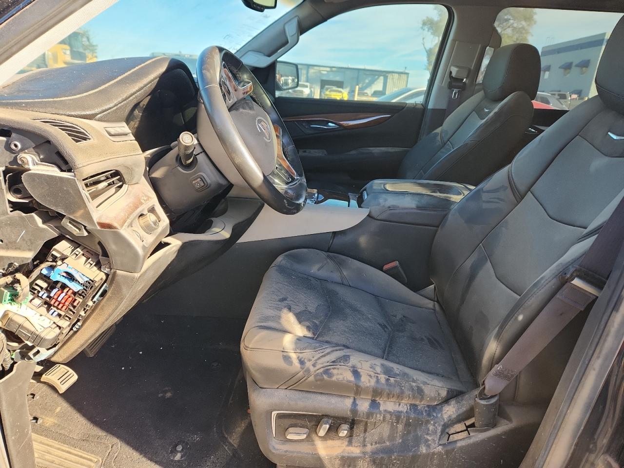 2015 Cadillac Escalade Esv Luxury VIN: 1GYS3HKJ1FR304568 Lot: 92714825