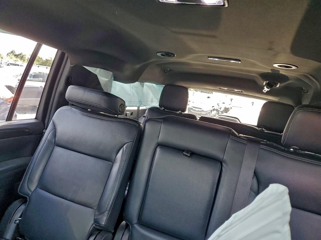 2022 GMC Yukon Xl C1500 Sle VIN: 1GKS1FKD3NR356409 Lot: 94146075