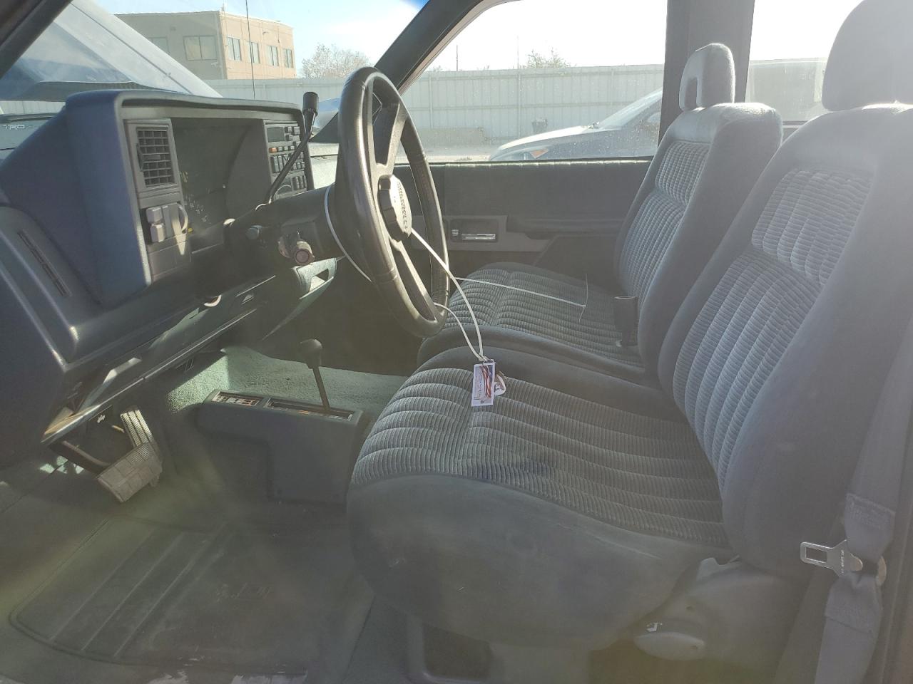 1993 Chevrolet Gmt-400 K1500 VIN: 1GCEK14K8PZ225659 Lot: 92377345