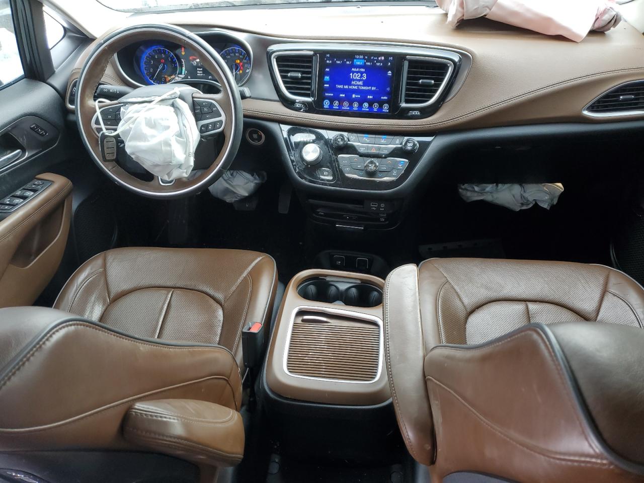 2017 Chrysler Pacifica Limited VIN: 2C4RC1GG2HR663451 Lot: 90897655