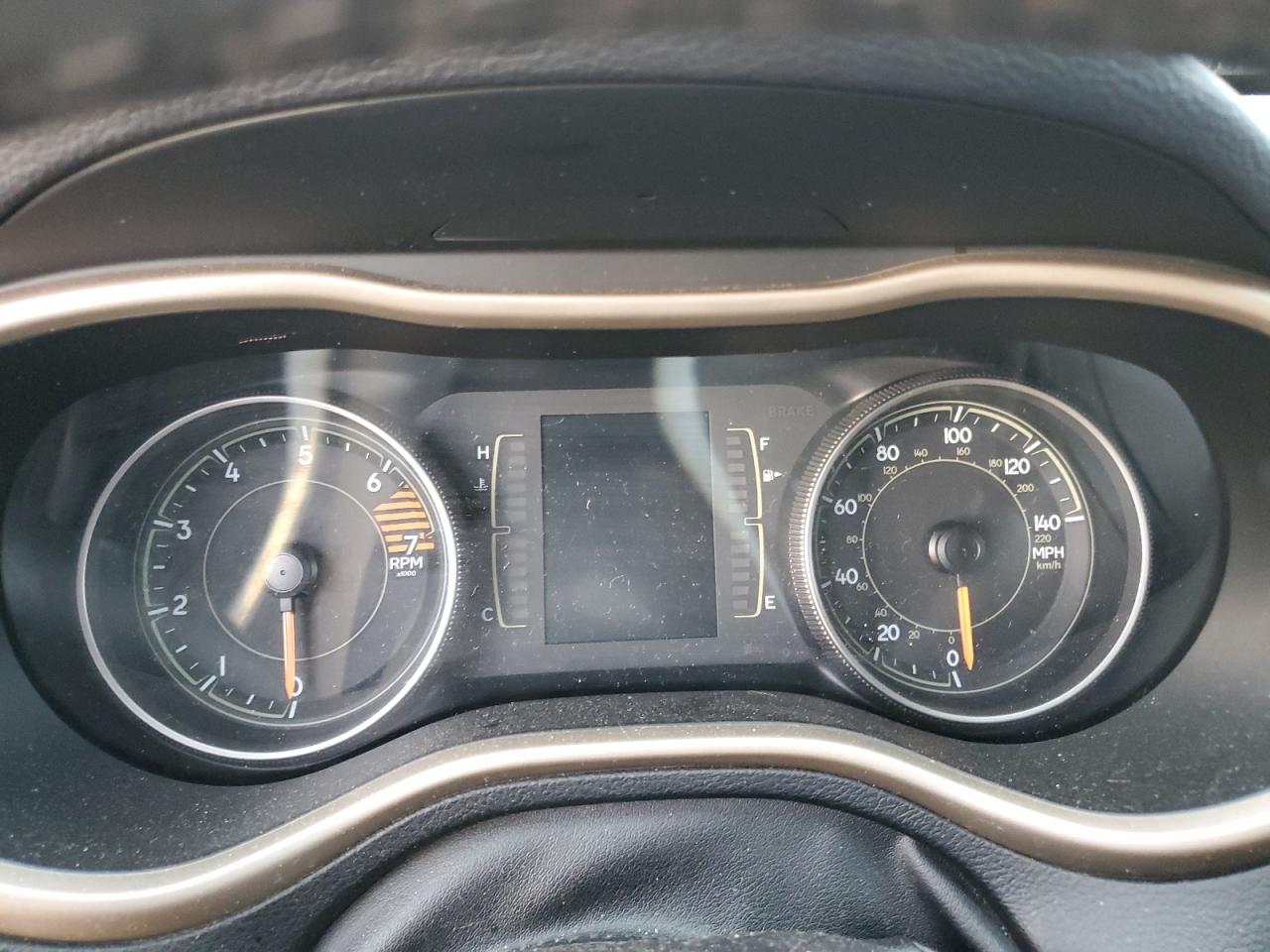 2016 Jeep Cherokee Latitude VIN: 1C4PJMCB5GW163511 Lot: 92864695