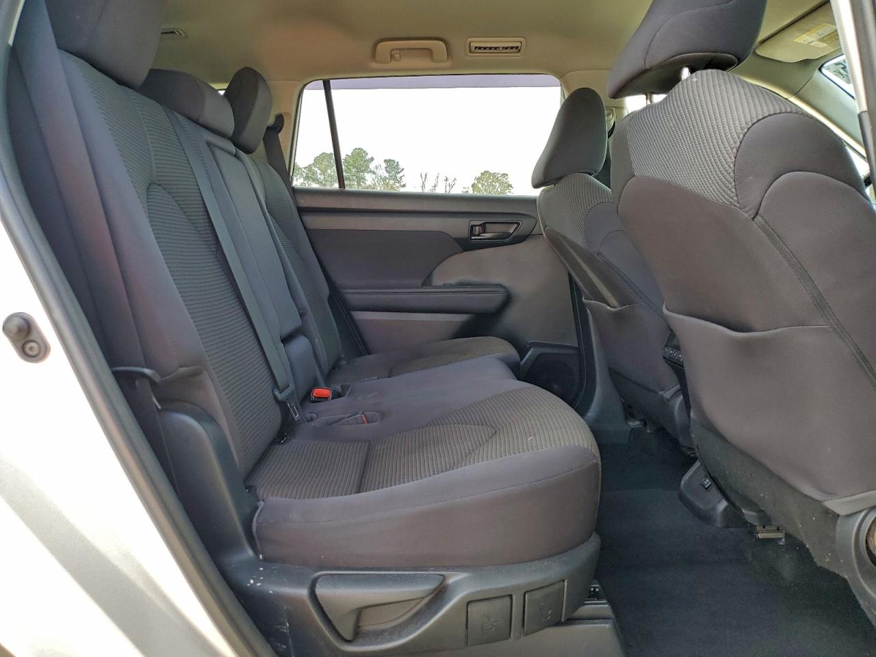 2020 Toyota Highlander L VIN: 5TDBZRBHXLS000255 Lot: 94290295