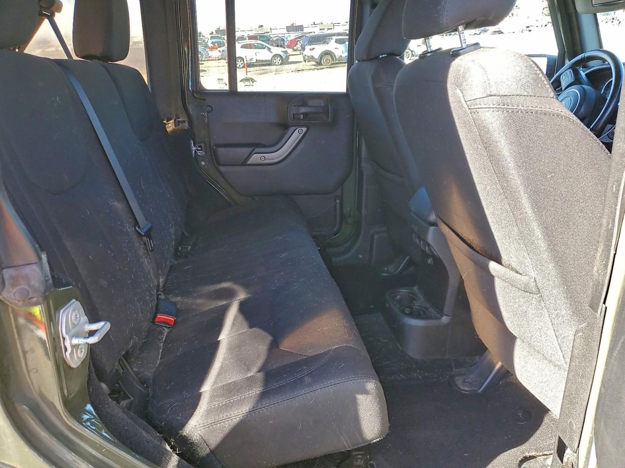 2015 Jeep Wrangler Unlimited Sport VIN: 1C4BJWDG8FL605259 Lot: 94185835