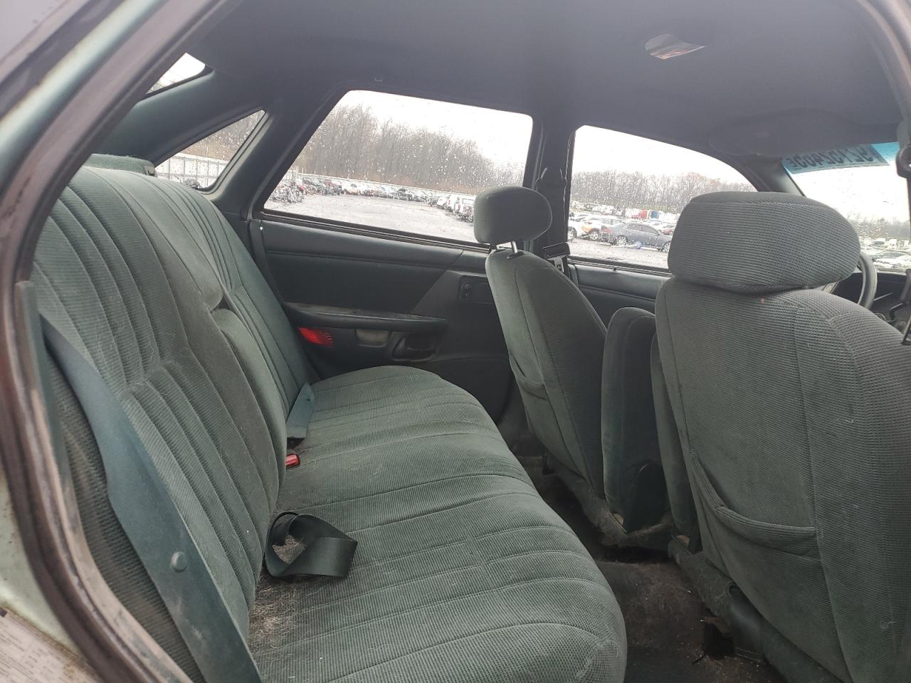 1995 Ford Taurus Gl VIN: 1FALP52U2SG180376 Lot: 92752465