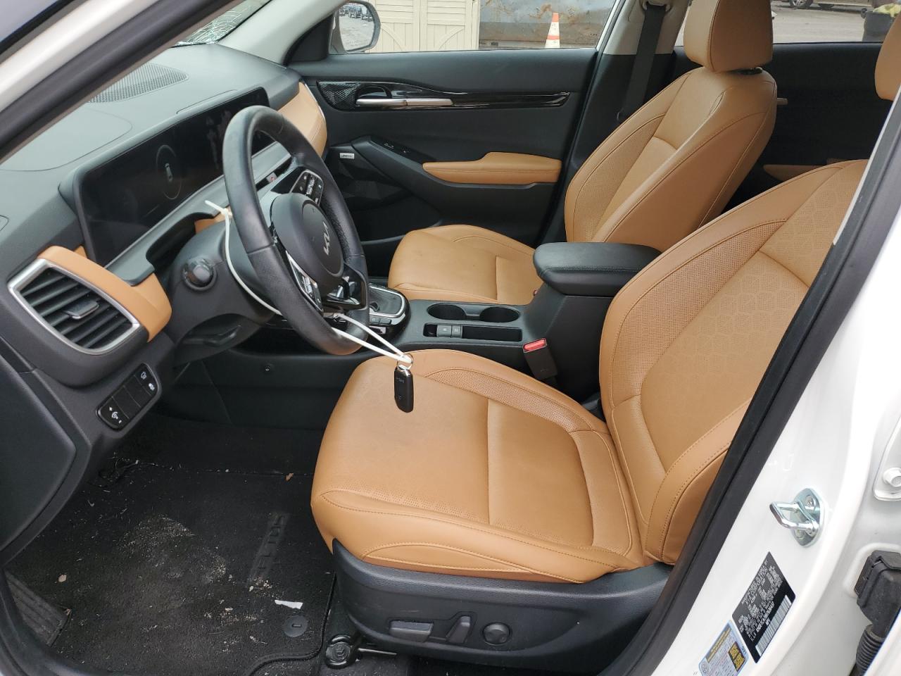 2024 Kia Seltos Sx VIN: KNDETCA78R7636437 Lot: 90744085