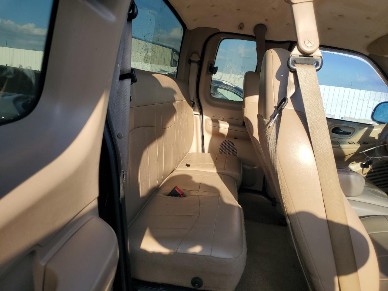 1999 Ford F250 VIN: 1FTPX28L3XNA57925 Lot: 92632505