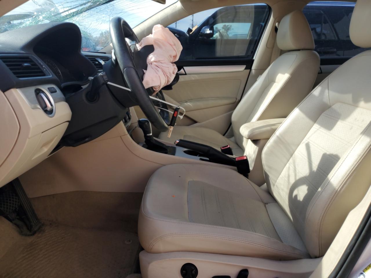 2013 Volkswagen Passat Se VIN: 1VWBM7A33DC125431 Lot: 92379705