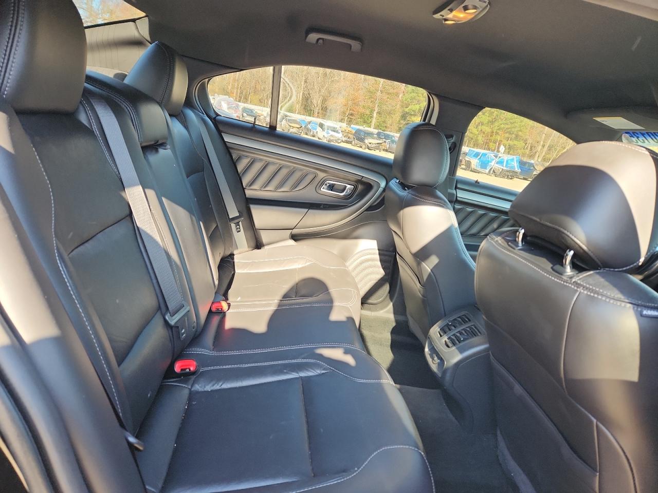 2015 Ford Taurus Sel VIN: 1FAHP2E82FG181276 Lot: 92320135