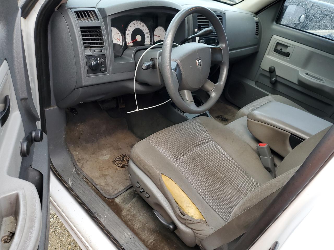 2007 Dodge Dakota St VIN: 1D7HW22K27S175513 Lot: 93027095