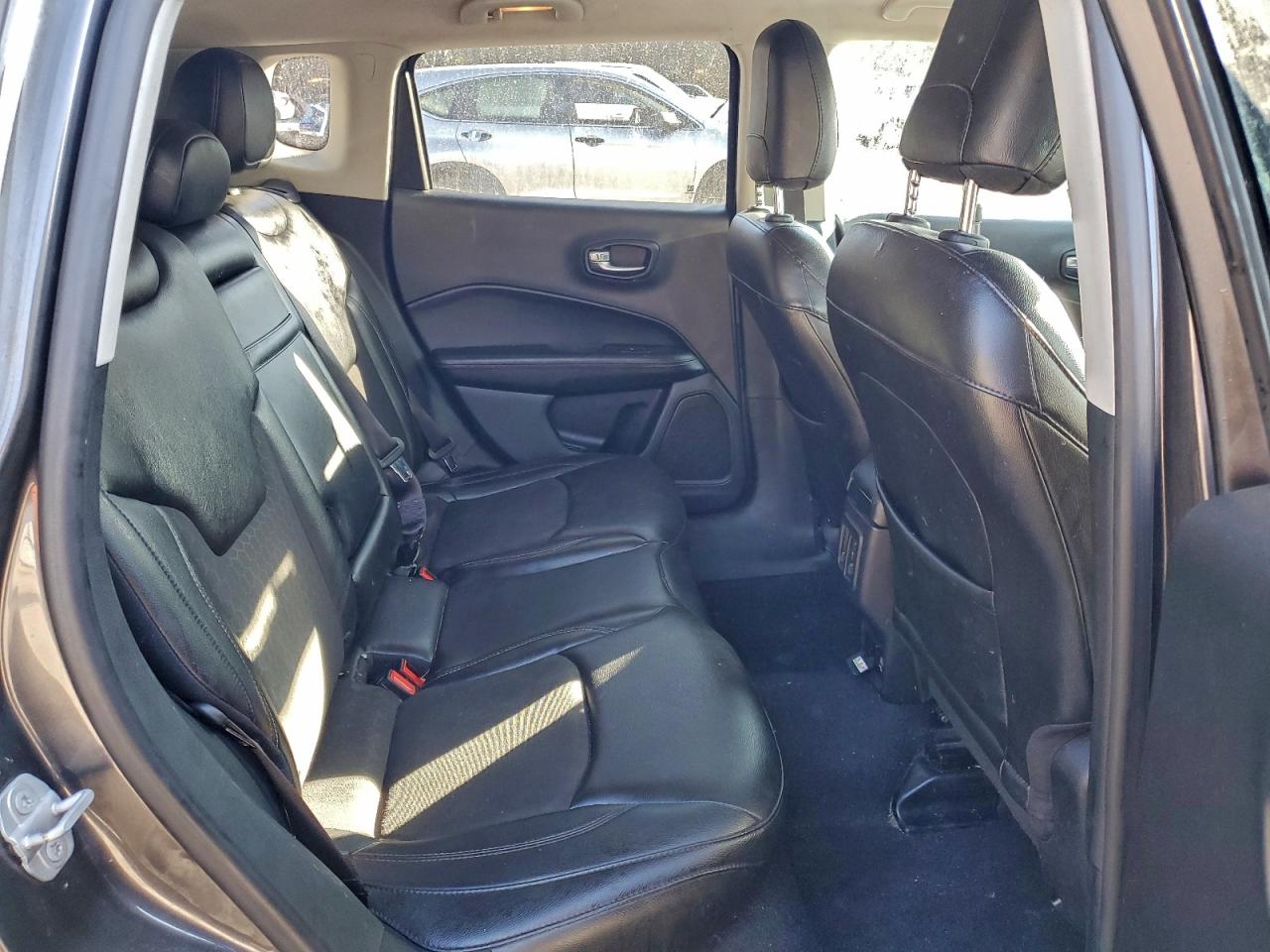 2018 Jeep Compass Latitude VIN: 3C4NJCBB0JT344239 Lot: 93429645