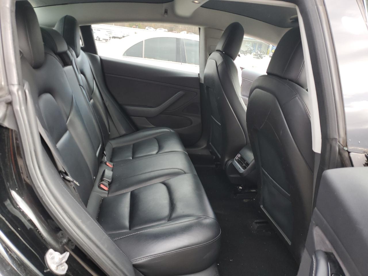 2018 Tesla Model 3 VIN: 5YJ3E1EA1JF156976 Lot: 92131865