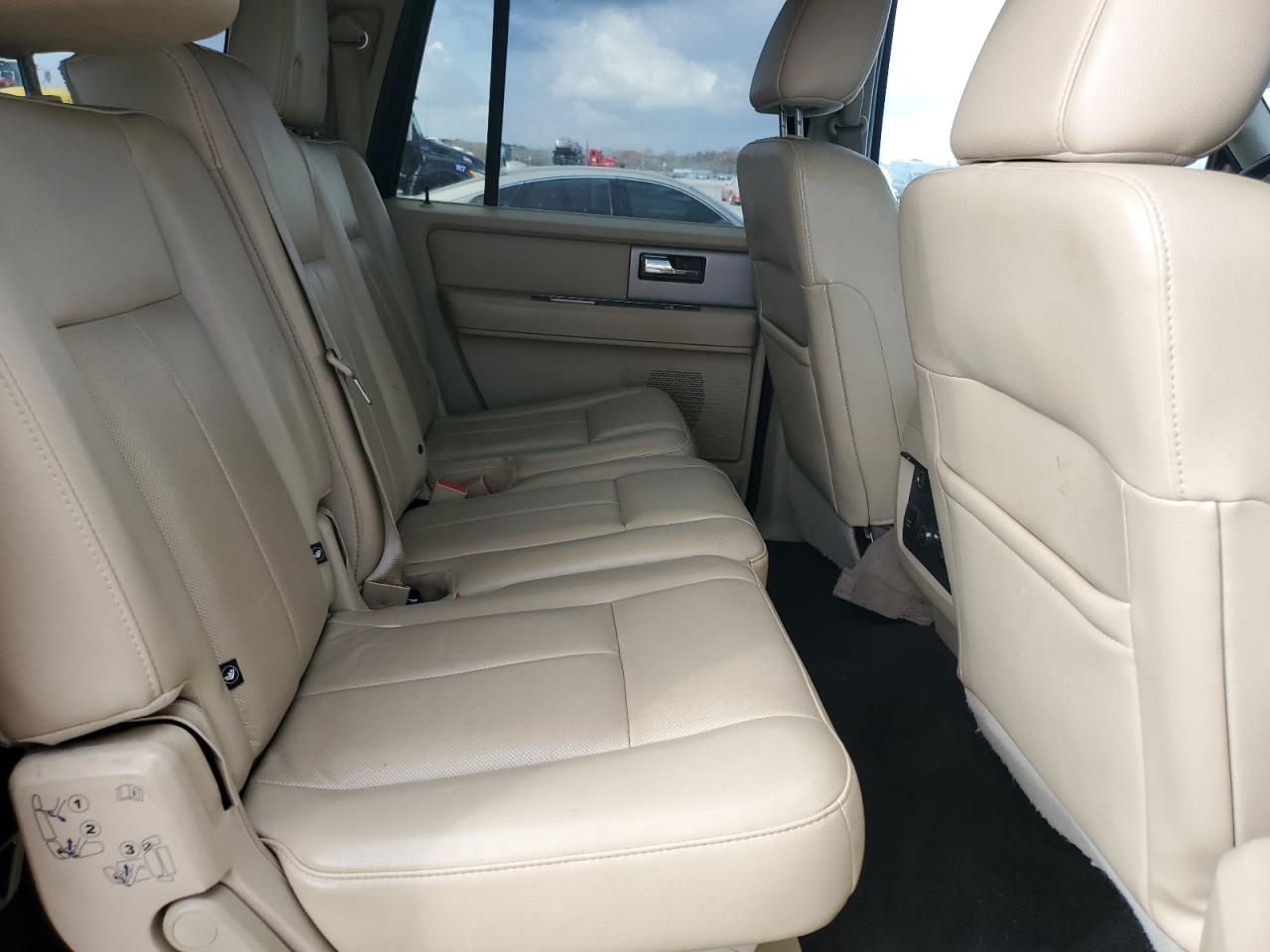 2015 Ford Expedition El Xlt VIN: 1FMJK1HT4FEF49078 Lot: 92951925