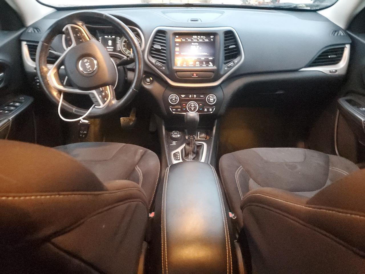 2015 Jeep Cherokee Latitude VIN: 1C4PJMCSXFW708665 Lot: 92162735