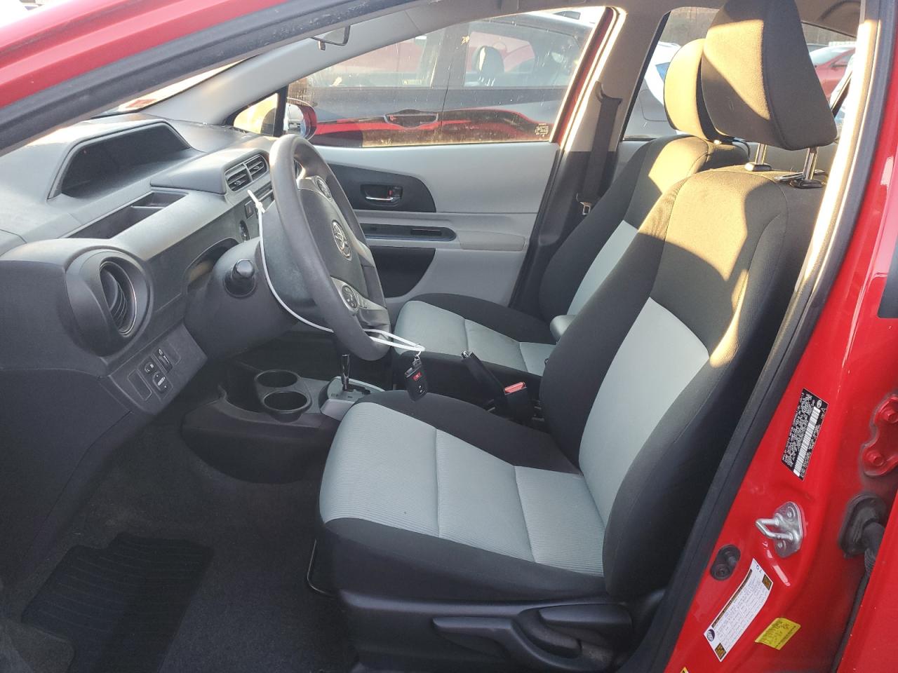 2013 Toyota Prius C VIN: JTDKDTB39D1537374 Lot: 93536175