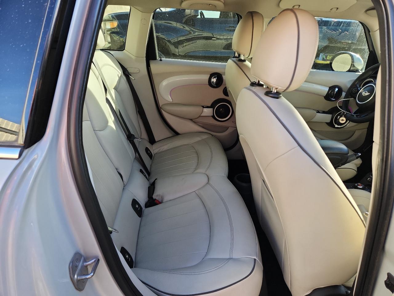 2015 Mini Cooper VIN: WMWXS5C56FT830841 Lot: 93244825