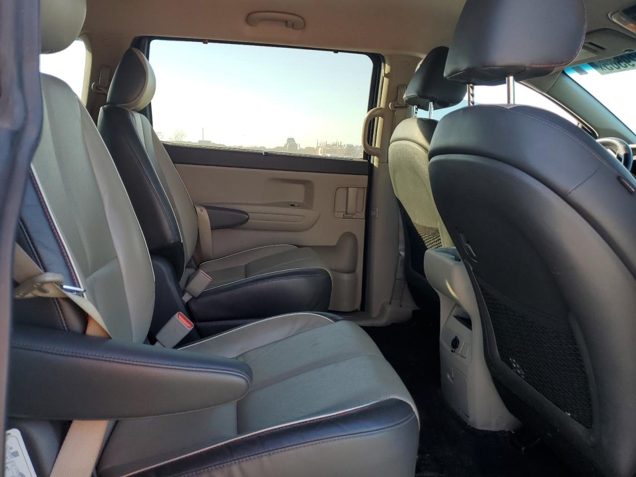 2017 Kia Sedona Lx VIN: KNDMB5C10H6247895 Lot: 93229565