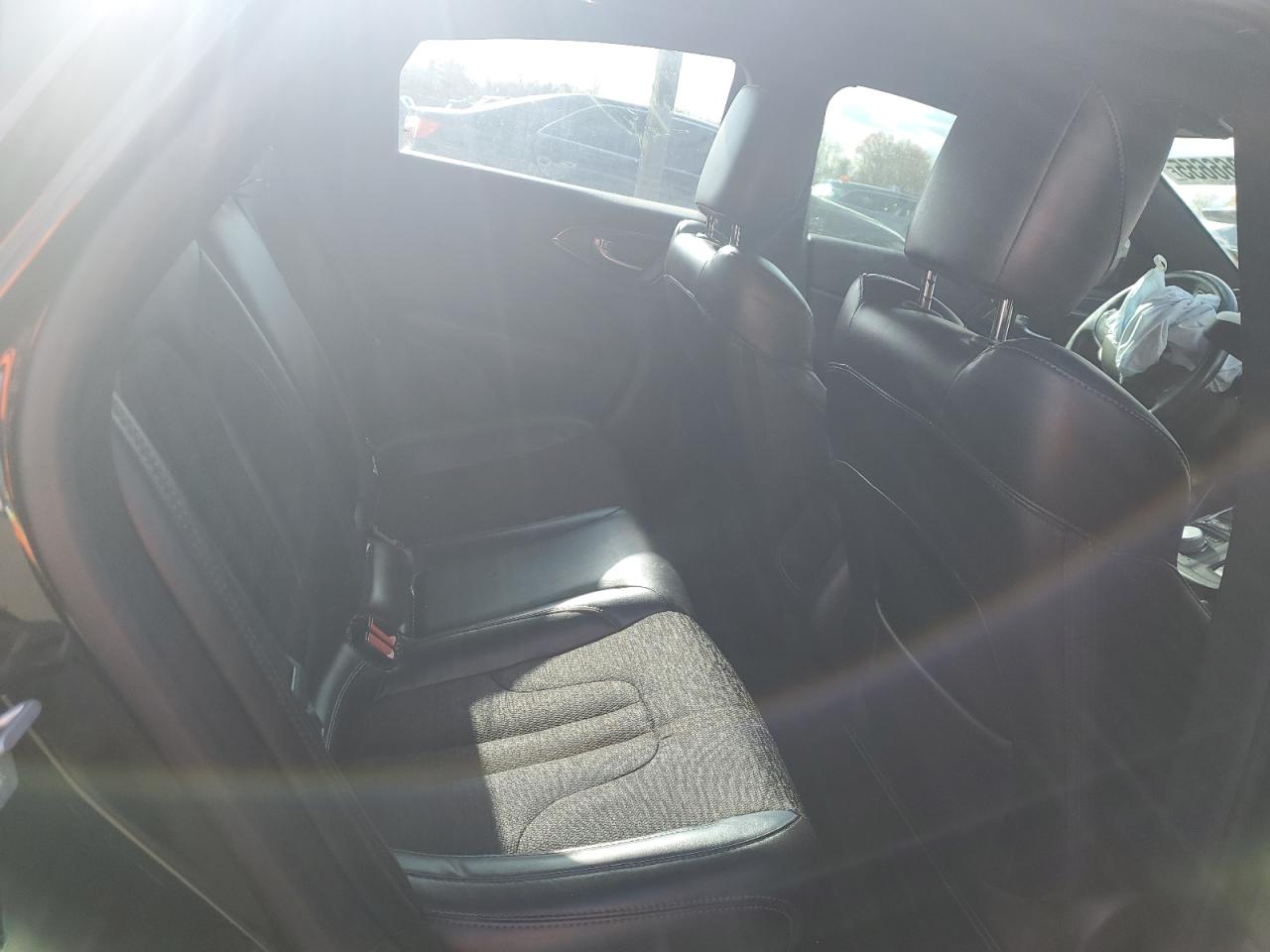 2015 Chrysler 200 S VIN: 1C3CCCBG4FN526471 Lot: 92066655