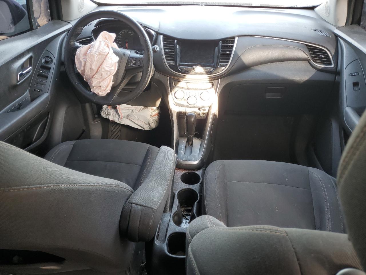 2018 Chevrolet Trax Ls VIN: 3GNCJKSB1JL398867 Lot: 92276135