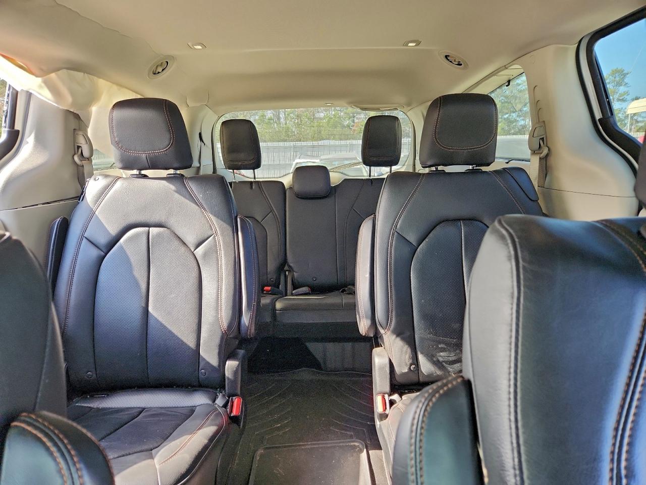 2018 Chrysler Pacifica Touring L VIN: 2C4RC1BG0JR271503 Lot: 93711755