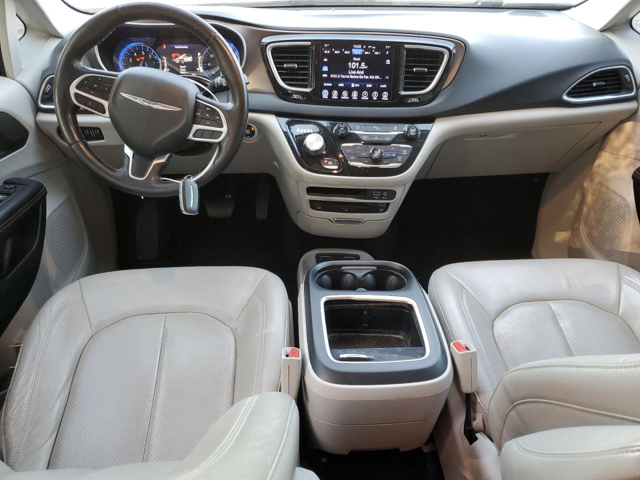 2017 Chrysler Pacifica Touring L Plus VIN: 2C4RC1EG2HR832385 Lot: 93807525