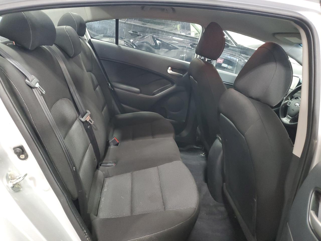 2017 Kia Forte Lx VIN: 3KPFK4A74HE050300 Lot: 90593625