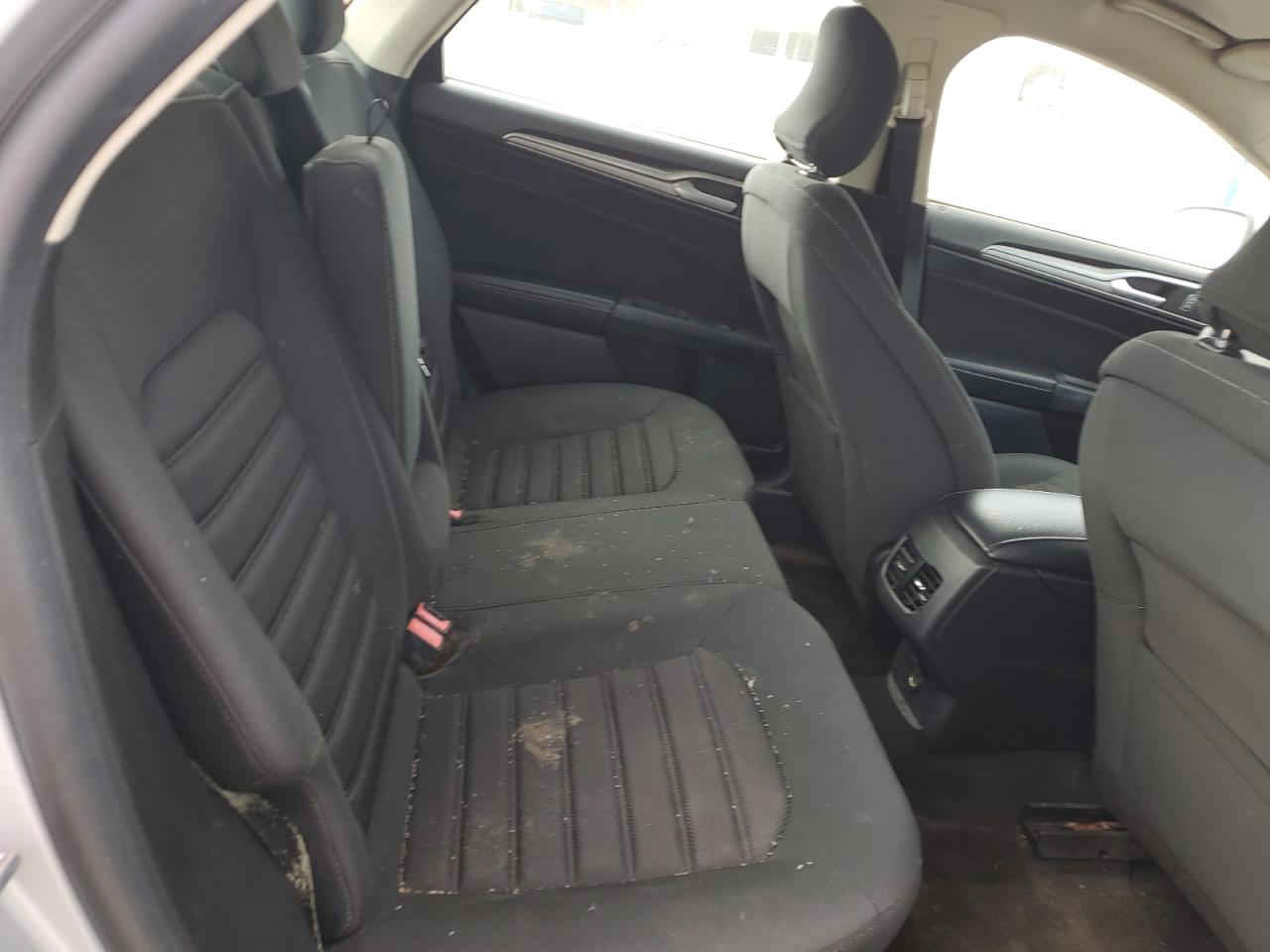 2019 Ford Fusion Se VIN: 3FA6P0LU9KR221934 Lot: 92816635