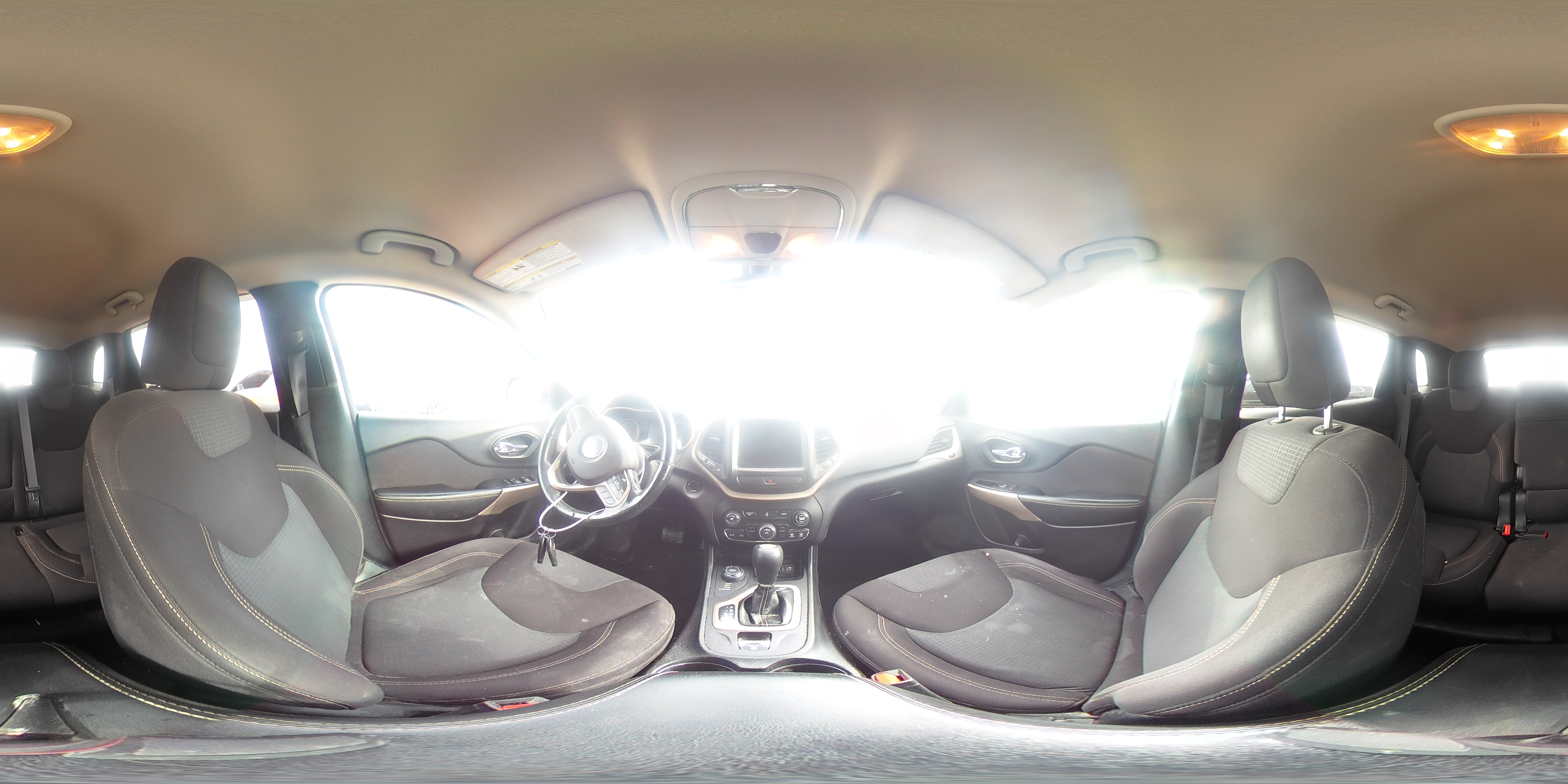 2017 Jeep Cherokee Latitude VIN: 1C4PJMCB8HW598959 Lot: 93767585