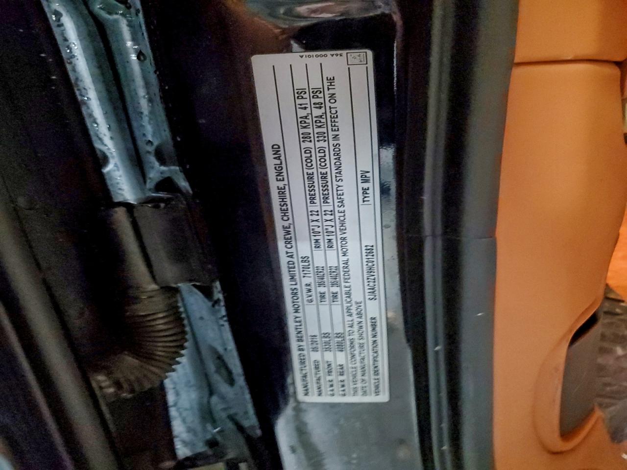 2017 Bentley Bentayga VIN: SJAAC2ZV9HC012682 Lot: 94182215