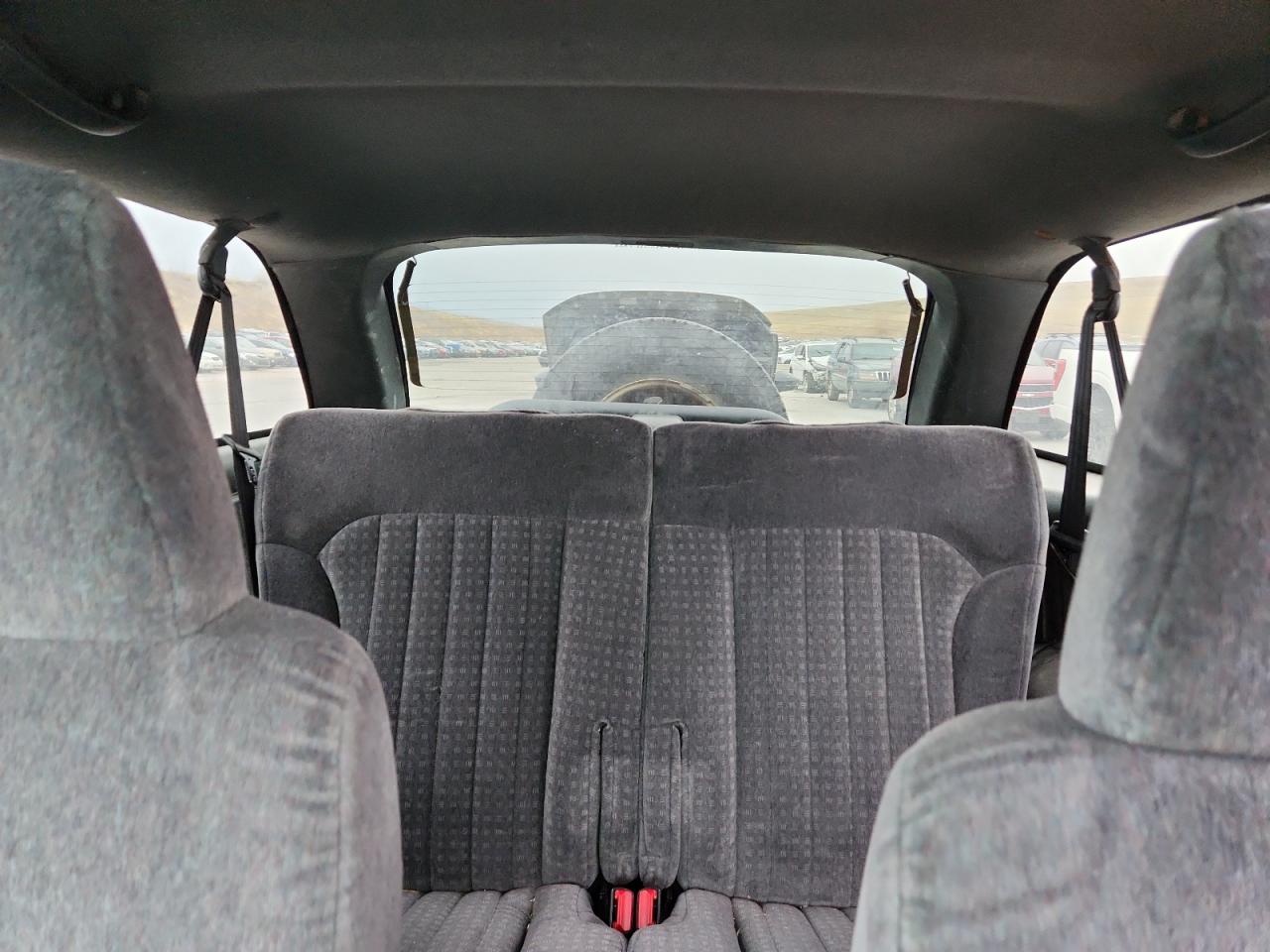 2002 Chevrolet Blazer VIN: 1GNCT18W92K223977 Lot: 93280705