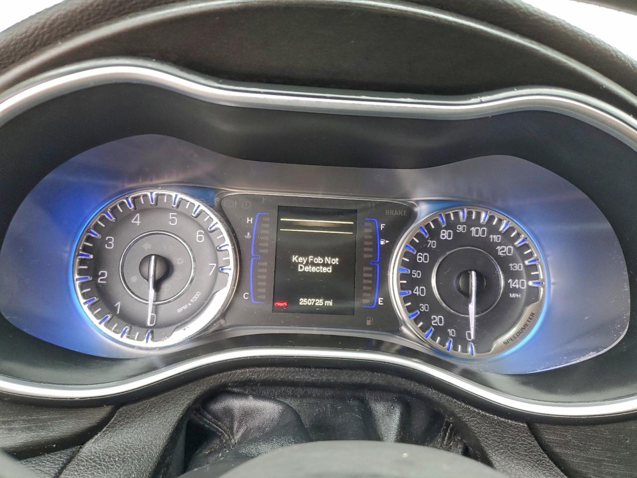 2015 Chrysler 200 Limited VIN: 1C3CCCAB7FN638915 Lot: 94100825