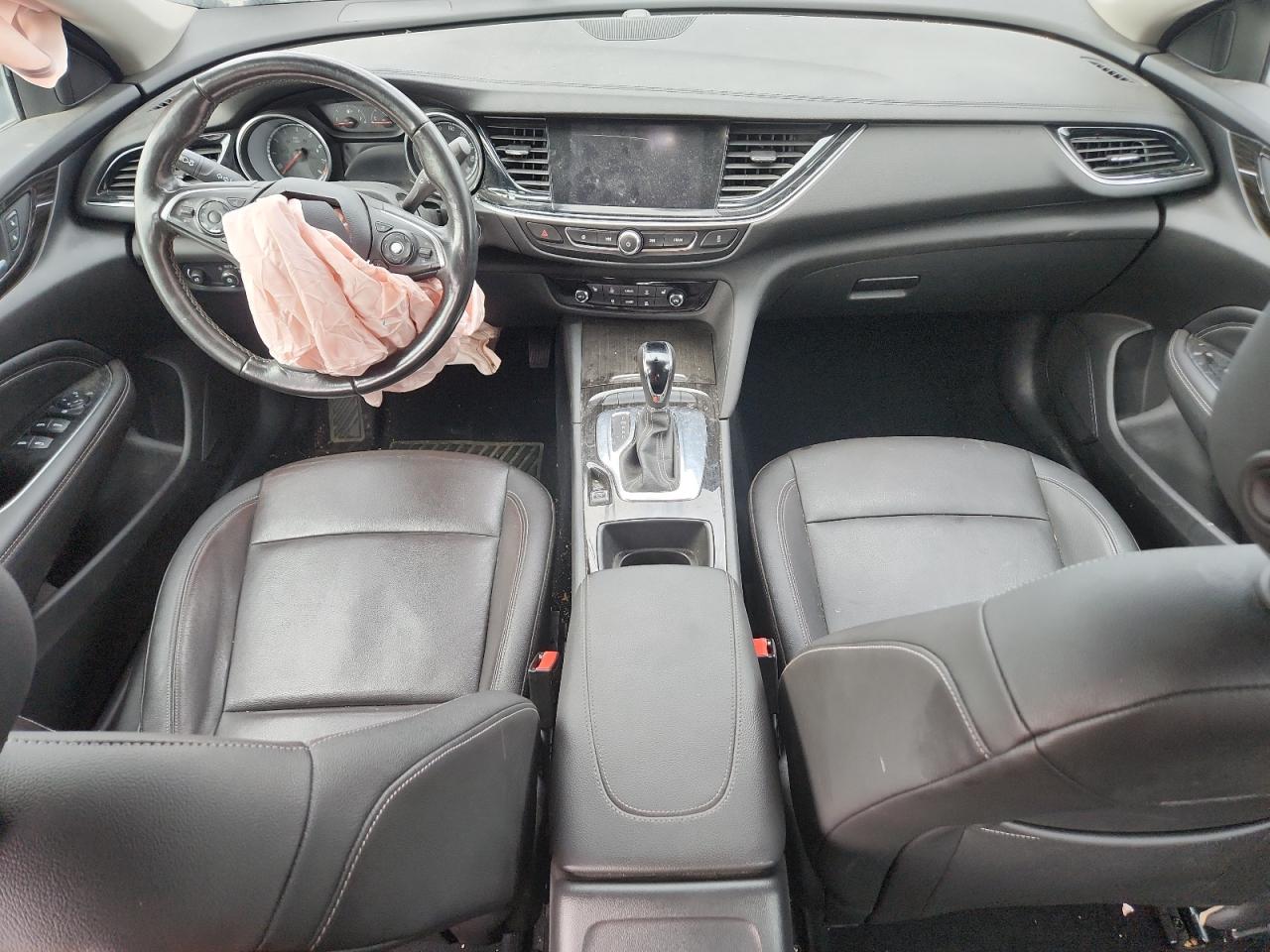 2018 Buick Regal Essence VIN: W04GP6SX5J1054259 Lot: 92709455