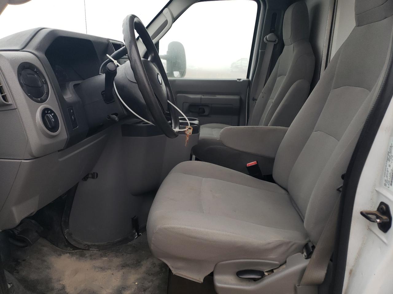 2017 Ford E350 Box Truck VIN: 1FDWE3FS8HDC23182 Lot: 92303005