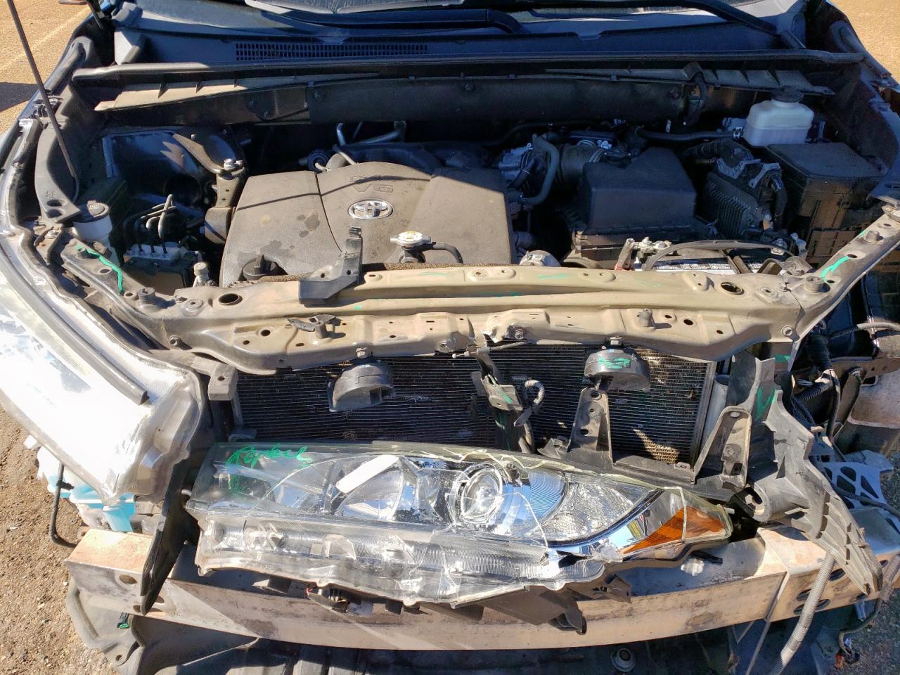 2019 Toyota Highlander Se VIN: 5TDKZRFH3KS559820 Lot: 90866485