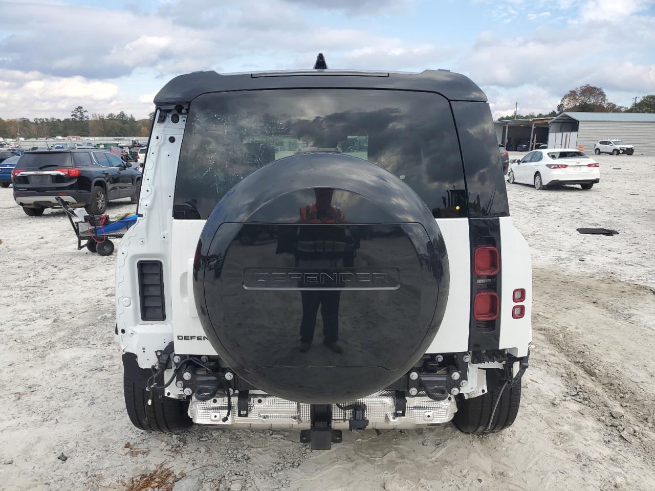 2024 Land Rover Defender 90 X-Dynamic Se VIN: SALE26EU9R2338568 Lot: 91914135