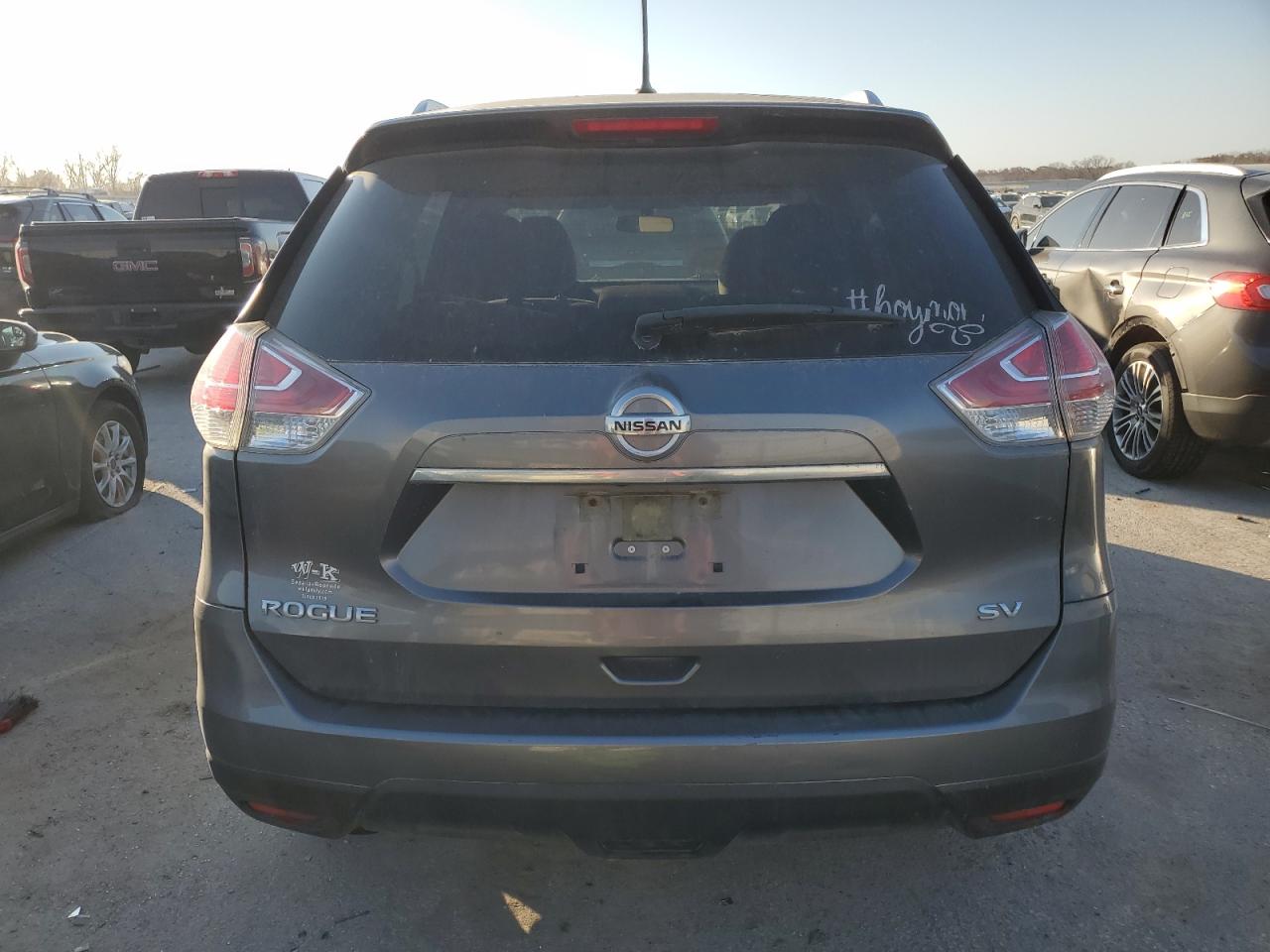 2016 Nissan Rogue S VIN: JN8AT2MT5GW002365 Lot: 93268435