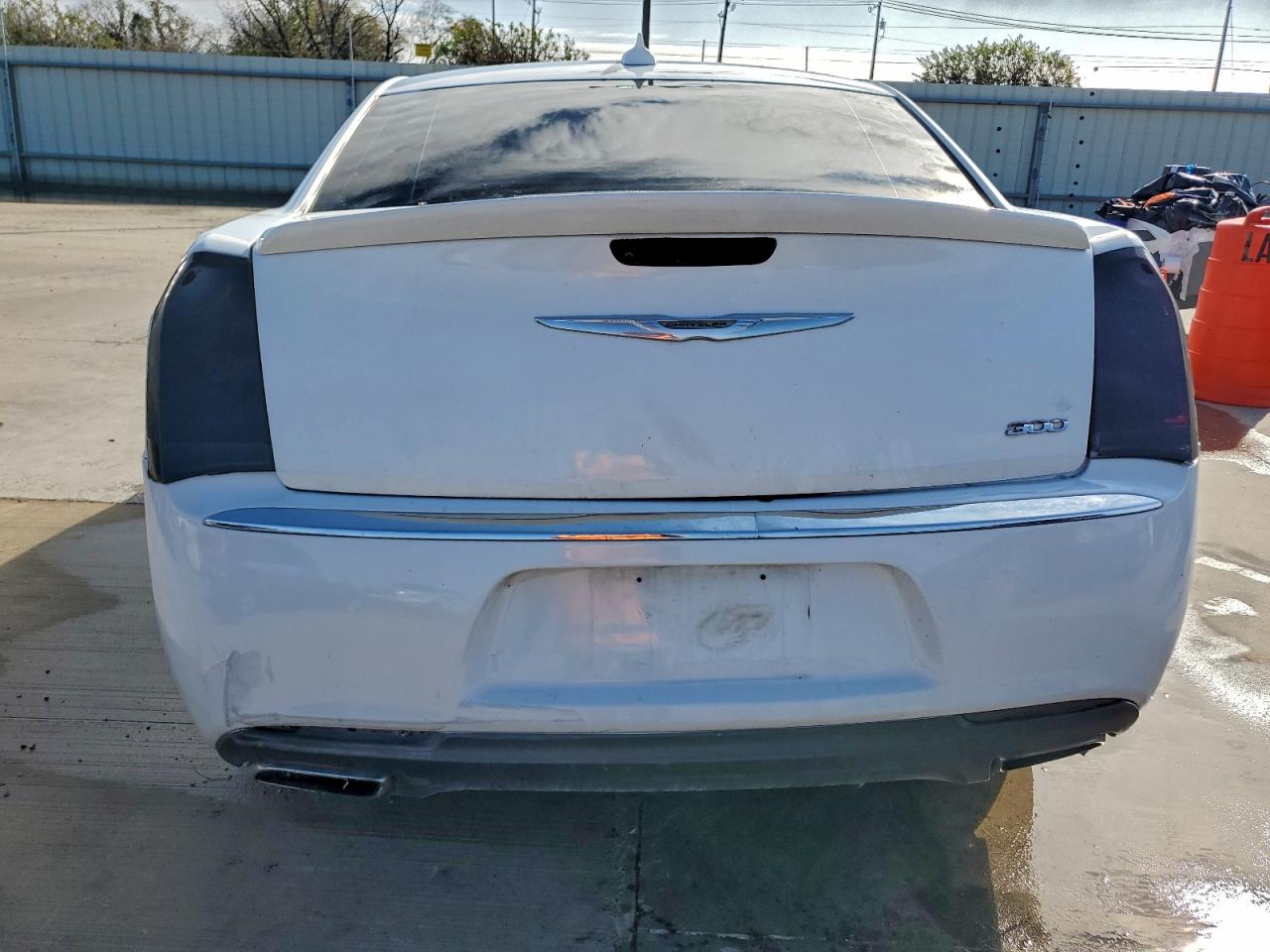 2016 Chrysler 300 Limited VIN: 2C3CCAAG6GH311190 Lot: 93644775