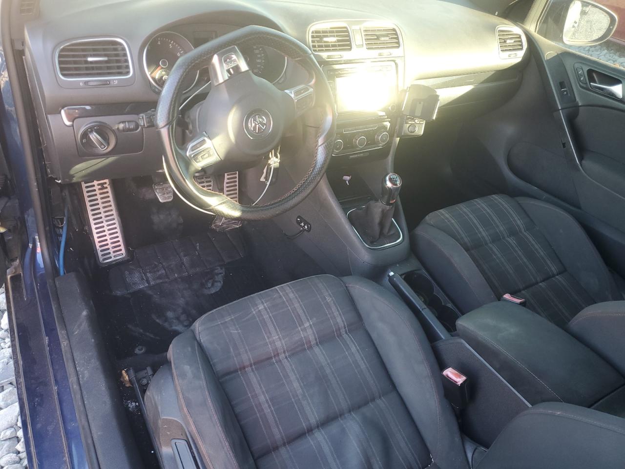 2010 Volkswagen Gti VIN: WVWED7AJ0AW235958 Lot: 93043905